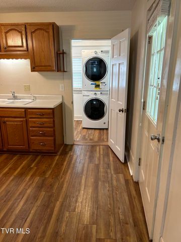 221 North Irish Street, Greeneville, TN 37745