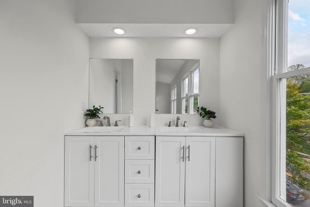 14521 MAYFAIR DR, Laurel, MD 20707
