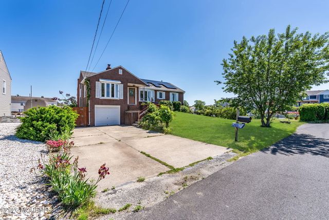 26 Culebra Avenue, Toms River, NJ 08753