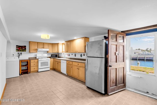26 Culebra Avenue, Toms River, NJ 08753