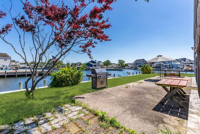 26 Culebra Avenue, Toms River, NJ 08753