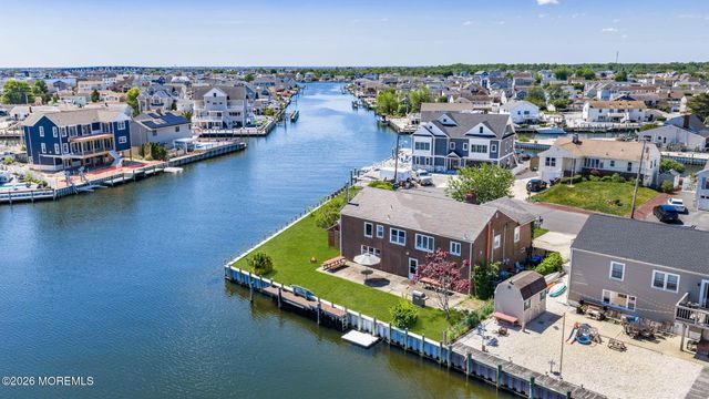 26 Culebra Avenue, Toms River, NJ 08753