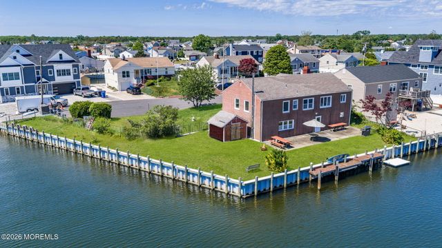 26 Culebra Avenue, Toms River, NJ 08753