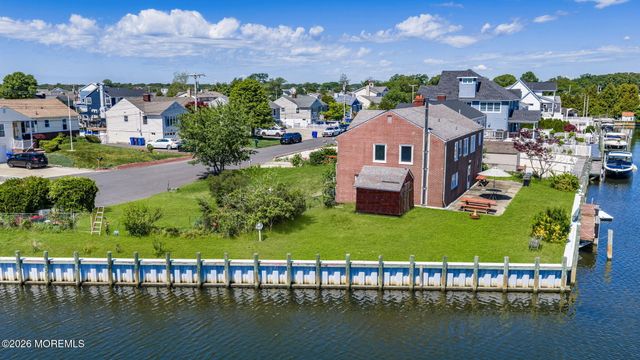 26 Culebra Avenue, Toms River, NJ 08753