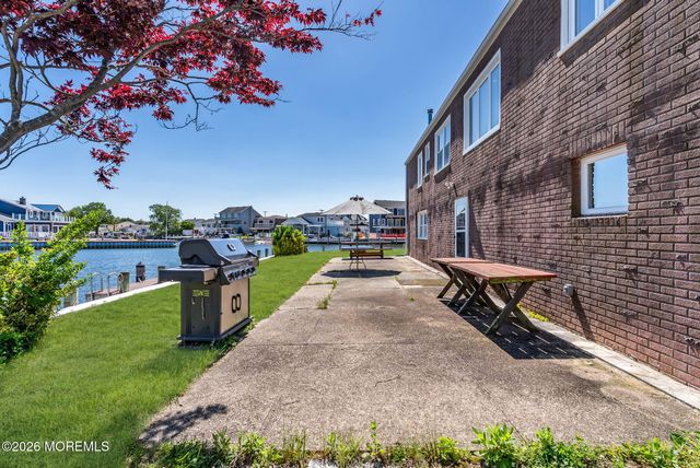 26 Culebra Avenue, Toms River, NJ 08753