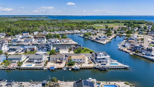 26 Culebra Avenue, Toms River, NJ 08753