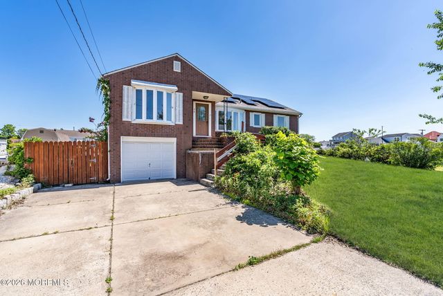 26 Culebra Avenue, Toms River, NJ 08753