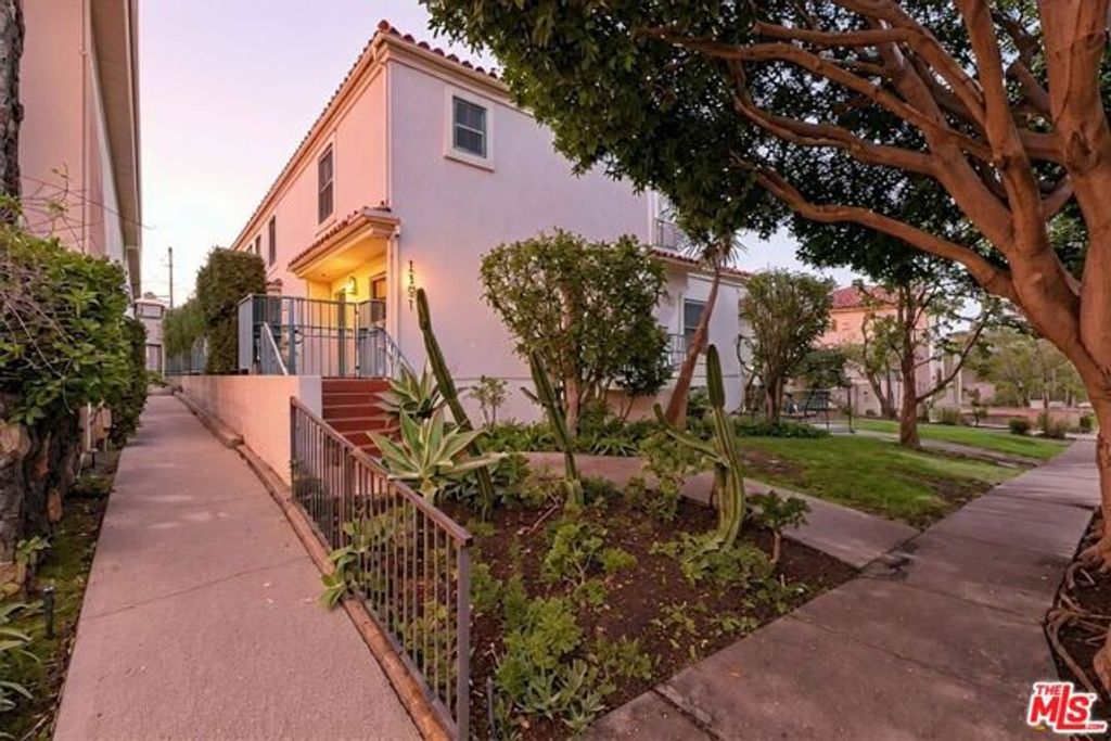 1121 Princeton Street 5, Santa Monica, CA 90403