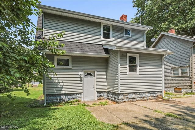 874 Wilmot Street, Akron, OH 44306