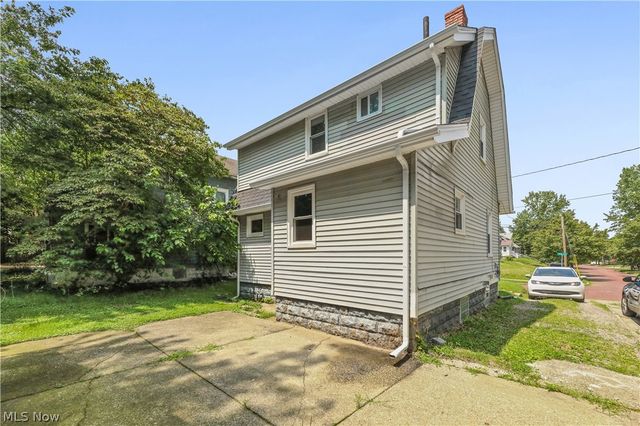 874 Wilmot Street, Akron, OH 44306