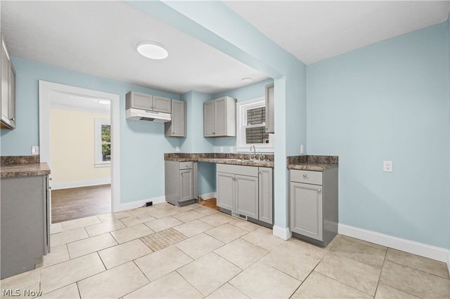 874 Wilmot Street, Akron, OH 44306