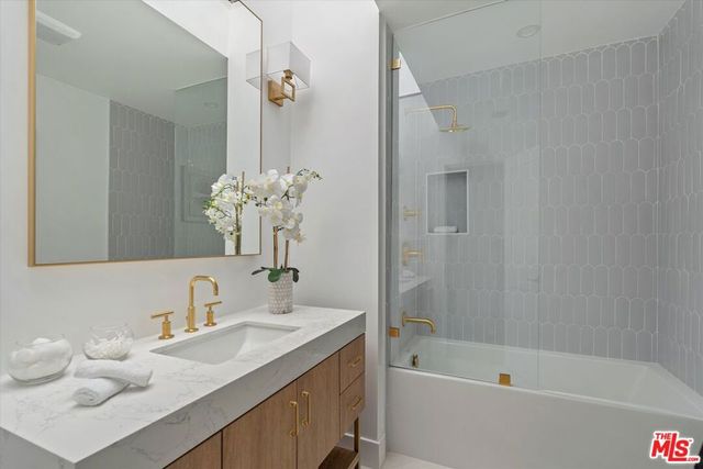 16601 Marquez Avenue 302, Pacific Palisades, CA 90272