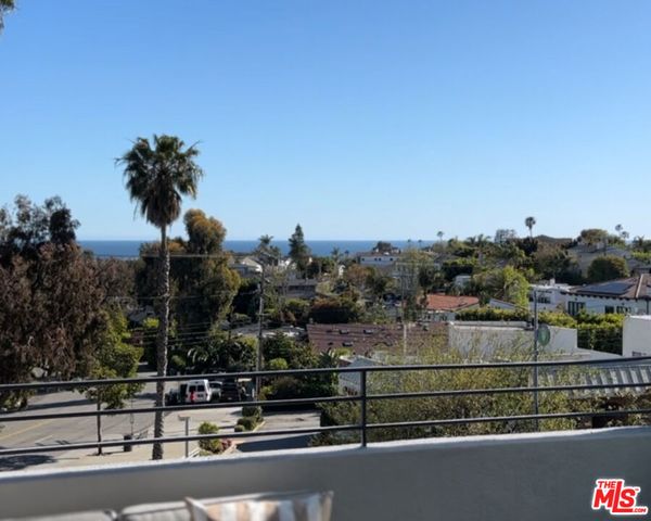 16601 Marquez Avenue 302, Pacific Palisades, CA 90272