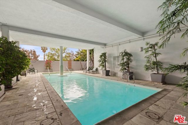 16601 Marquez Avenue 302, Pacific Palisades, CA 90272