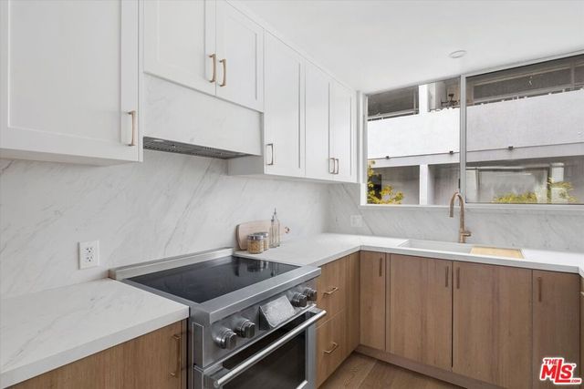 16601 Marquez Avenue 302, Pacific Palisades, CA 90272