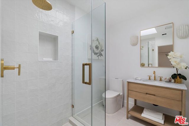 16601 Marquez Avenue 302, Pacific Palisades, CA 90272