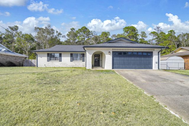 85 12Th Avenue, Shalimar, FL 32579