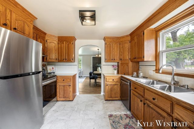 4205 Hillsdale Avenue, Grand Rapids, MI 49525
