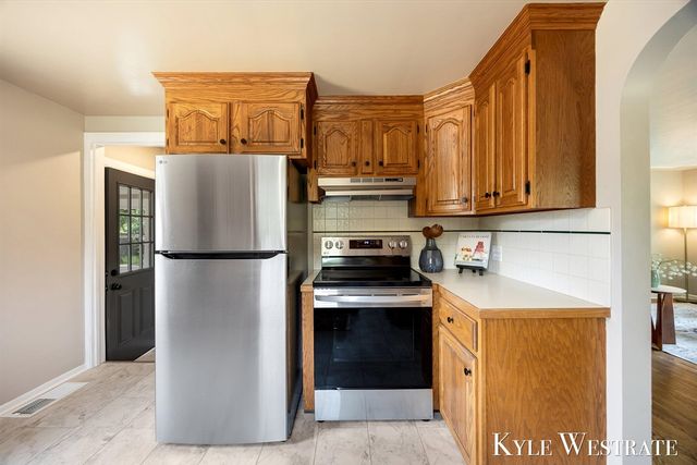 4205 Hillsdale Avenue, Grand Rapids, MI 49525