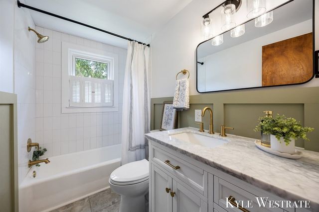 4205 Hillsdale Avenue, Grand Rapids, MI 49525