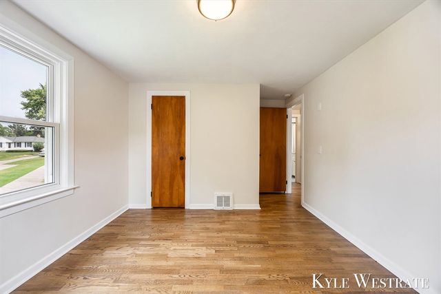 4205 Hillsdale Avenue, Grand Rapids, MI 49525