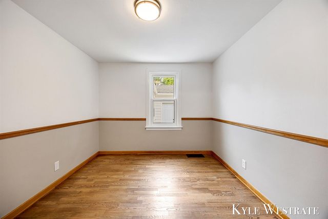 4205 Hillsdale Avenue, Grand Rapids, MI 49525