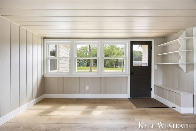 4205 Hillsdale Avenue, Grand Rapids, MI 49525