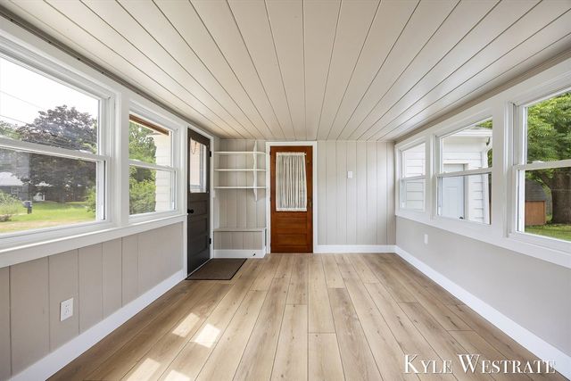 4205 Hillsdale Avenue, Grand Rapids, MI 49525