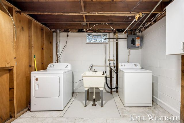 4205 Hillsdale Avenue, Grand Rapids, MI 49525