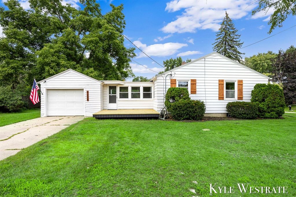 4205 Hillsdale Avenue, Grand Rapids, MI 49525