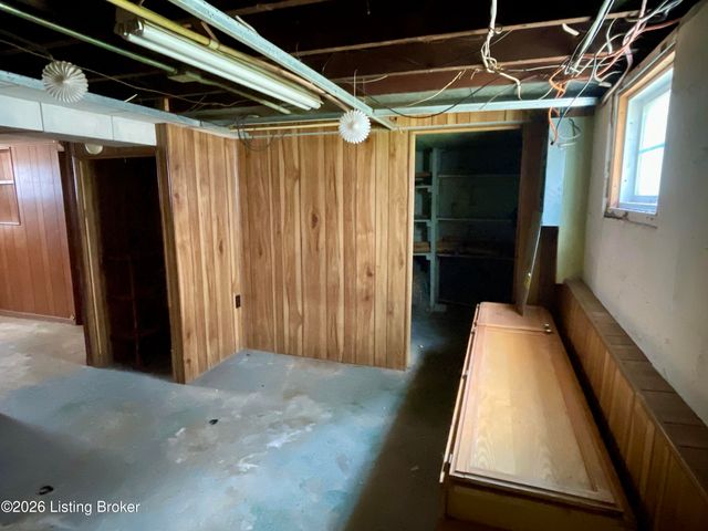 1203 Sale Ave, Louisville, KY 40215