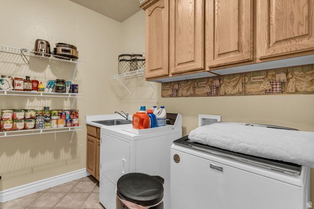 9390 N CANYON WASH DR, Eagle Mountain, UT 84005