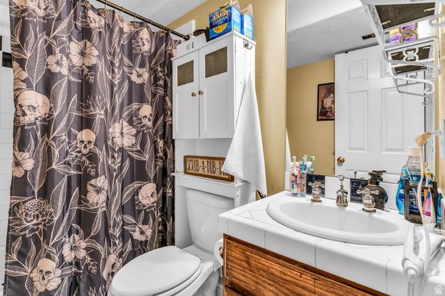 9390 N CANYON WASH DR, Eagle Mountain, UT 84005