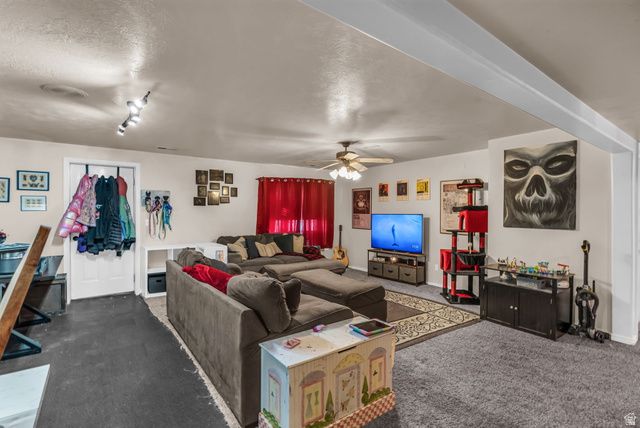 9390 N CANYON WASH DR, Eagle Mountain, UT 84005