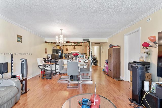 10304 Fairway Rd, Pembroke Pines, FL 33026