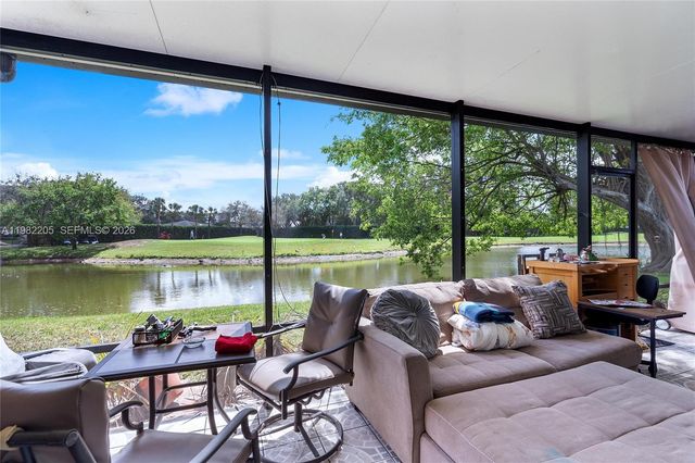 10304 Fairway Rd, Pembroke Pines, FL 33026