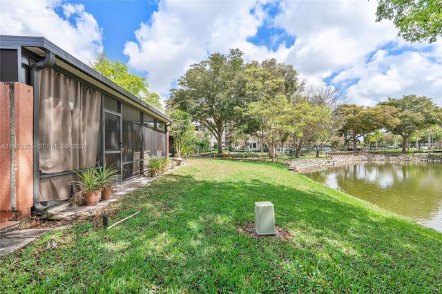 10304 Fairway Rd, Pembroke Pines, FL 33026