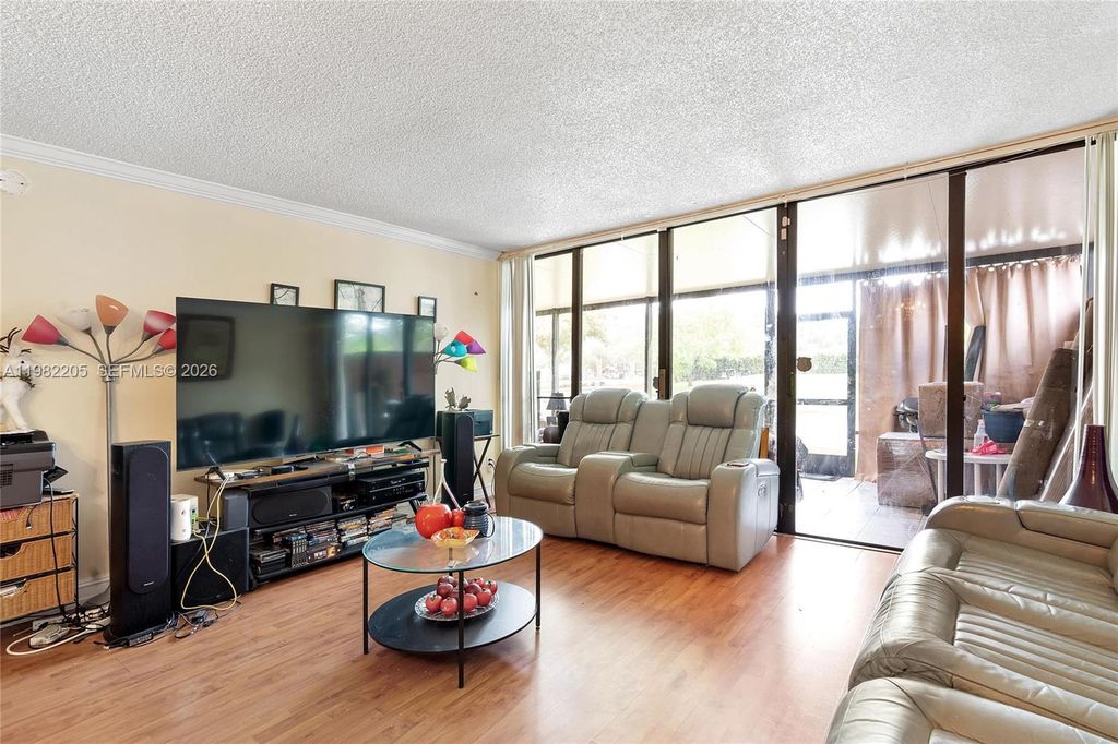 Image 12 of property listing at 10304 Fairway Rd, Pembroke Pines, FL 33026