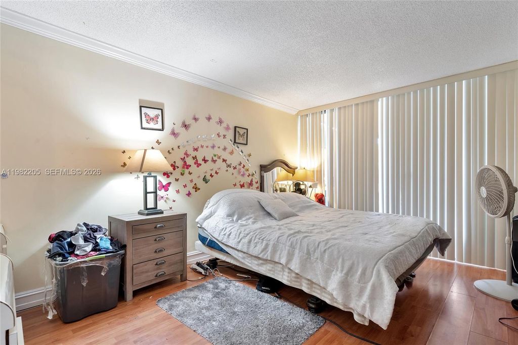 Image 28 of property listing at 10304 Fairway Rd, Pembroke Pines, FL 33026