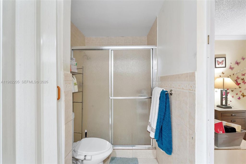 Image 34 of property listing at 10304 Fairway Rd, Pembroke Pines, FL 33026