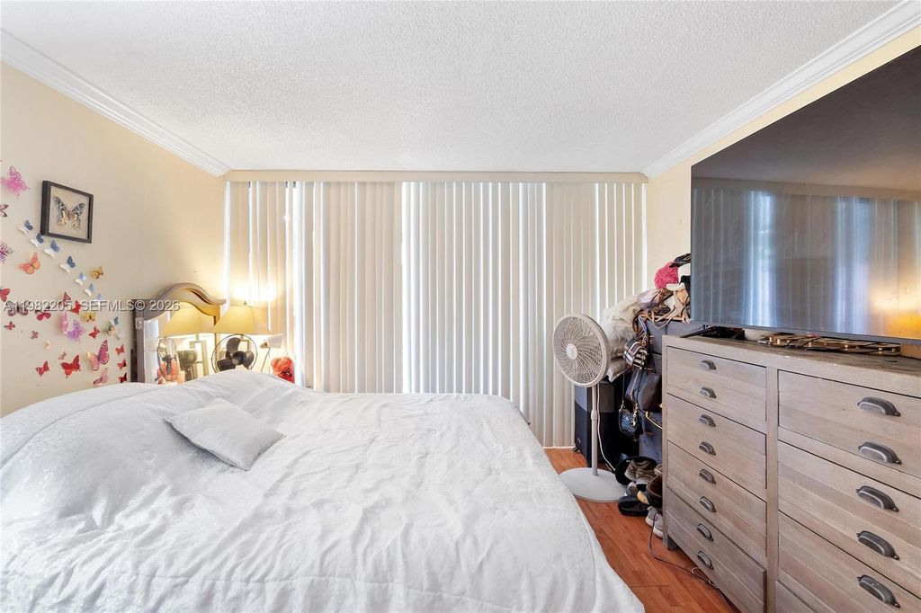 Image 36 of property listing at 10304 Fairway Rd, Pembroke Pines, FL 33026