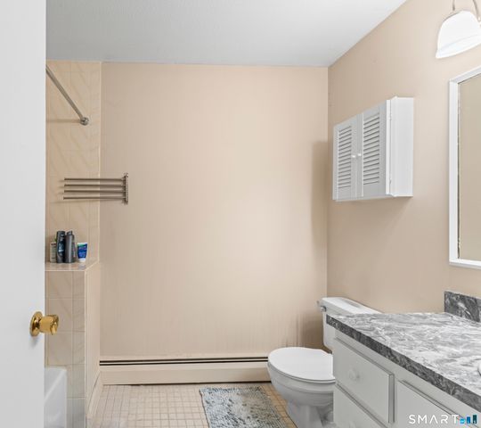 5 Talcott Ridge Road F, Farmington, CT 06032