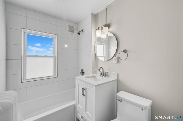 89 Maplewood Avenue, West Hartford, CT 06119