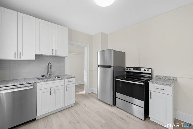 89 Maplewood Avenue, West Hartford, CT 06119