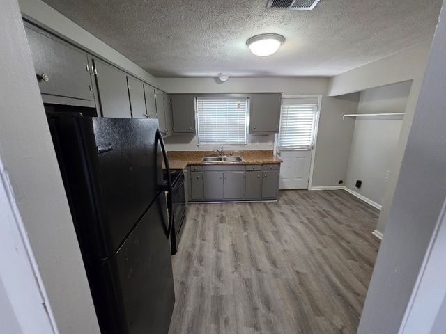 735 Trail Dr, Gallatin, TN 37066