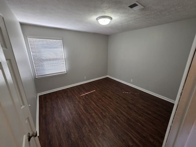 735 Trail Dr, Gallatin, TN 37066