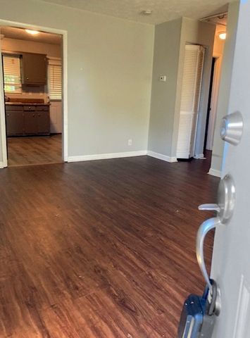 735 Trail Dr, Gallatin, TN 37066