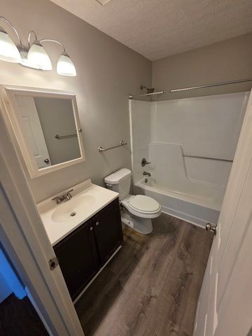 735 Trail Dr, Gallatin, TN 37066