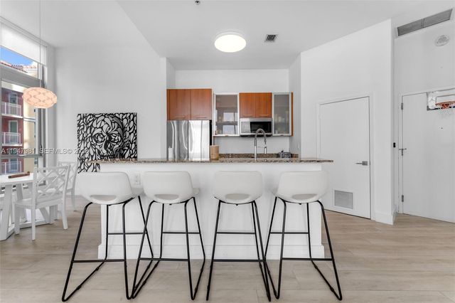 9066 SW 73rd Ct 504, Miami, FL 33156