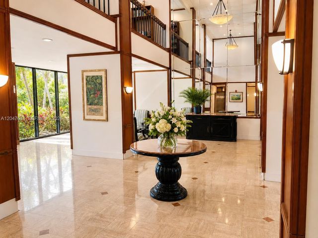 2801 NE 183rd St 208W, Aventura, FL 33160